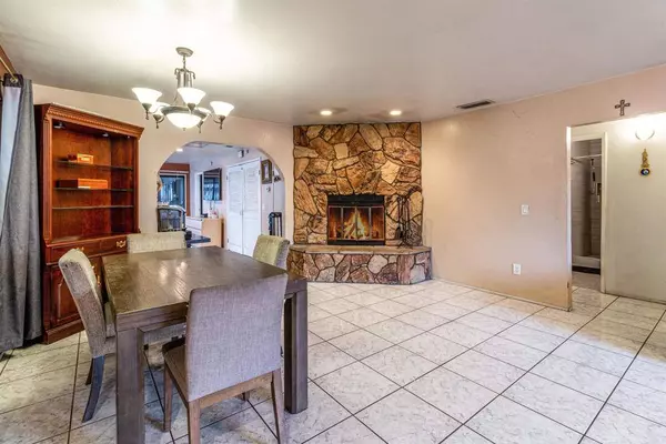 1080 E Washington Ave AVE, El Cajon, CA 92020