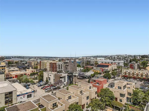 300 W Beech St #907, San Diego, CA 92101