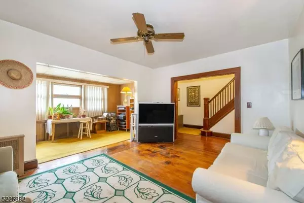 39 Merselis Ave, Clifton City, NJ 07011