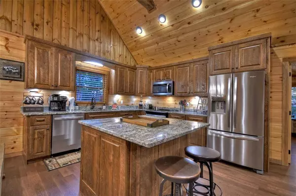 41 Pinnacle Point PL, Mineral Bluff, GA 30559