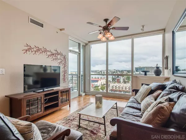 300 W Beech St #907, San Diego, CA 92101