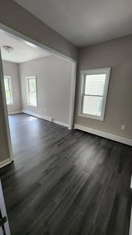 164 Warren St, Lowell, MA 01852