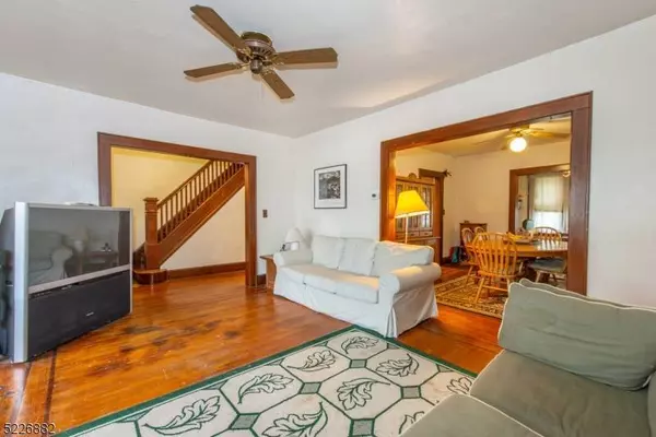 39 Merselis Ave, Clifton City, NJ 07011