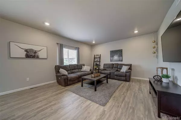 42863 Hawktree CIR, Elizabeth, CO 80107