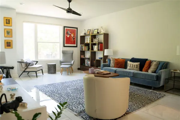 701 MIRROR LAKE DR N #303, St Petersburg, FL 33701