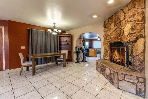 1080 E Washington Ave AVE, El Cajon, CA 92020