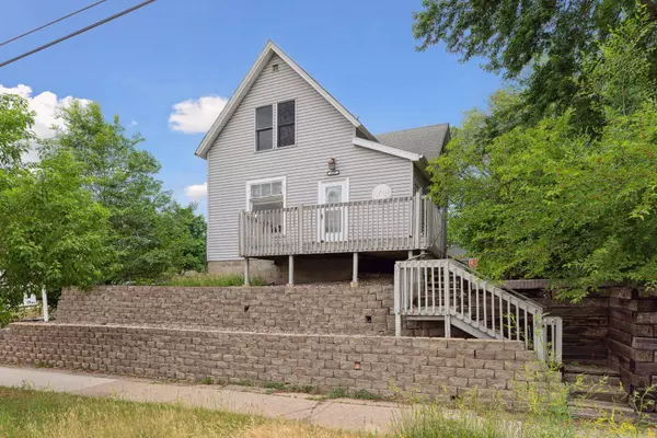 1359 Arlington AVE E, Saint Paul, MN 55106