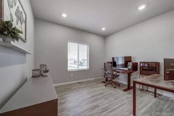 42863 Hawktree CIR, Elizabeth, CO 80107