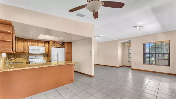 1142 SW 138th Ct, Miami, FL 33184