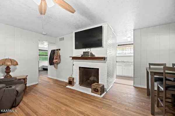 136 Georgia Ave, Oak Ridge, TN 37830