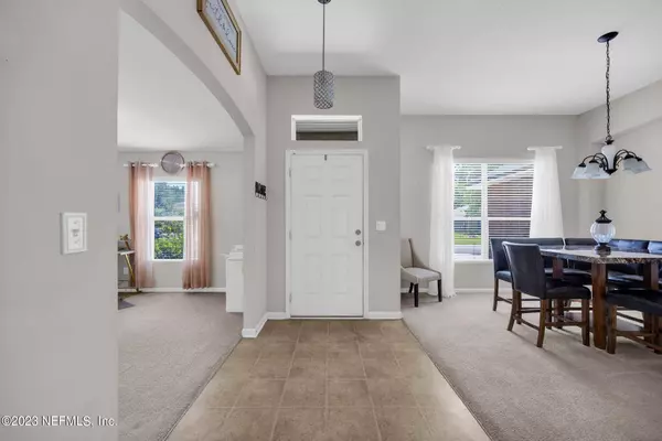 11409 CARSON LAKE DR, Jacksonville, FL 32221