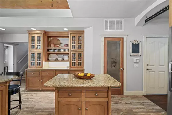 8125 Barton RD, Granite Bay, CA 95746