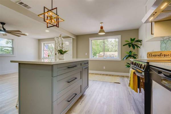 4543 S 25TH AVE S, St Petersburg, FL 33711