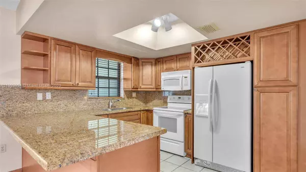 1142 SW 138th Ct, Miami, FL 33184