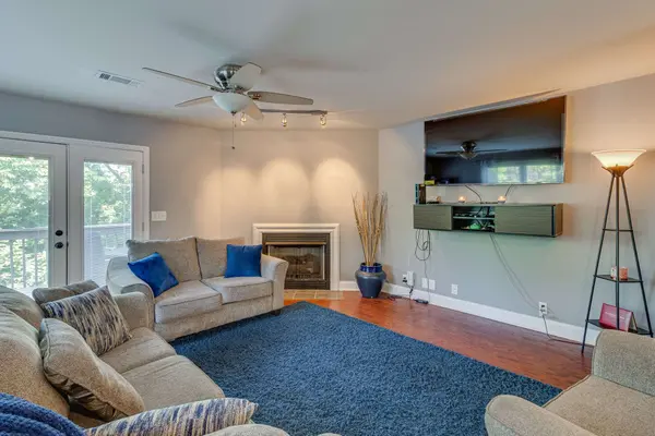 2338 Tally Green Ct, Nashville, TN 37214