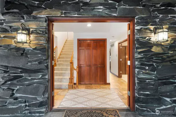 16423 NE Woodinville Duvall RD, Woodinville, WA 98072