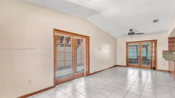 1142 SW 138th Ct, Miami, FL 33184