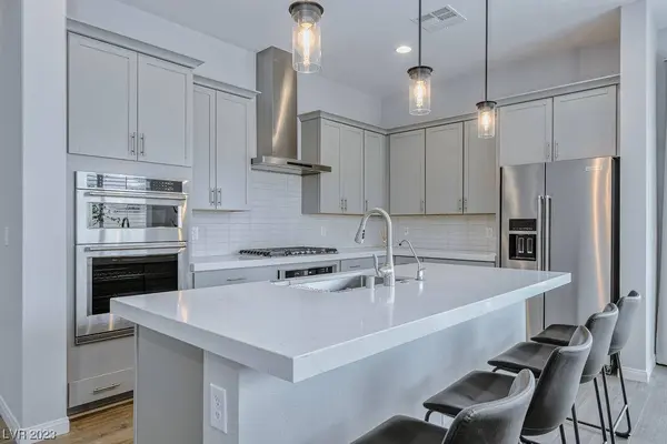 10185 Tree Blossom Avenue, Las Vegas, NV 89166