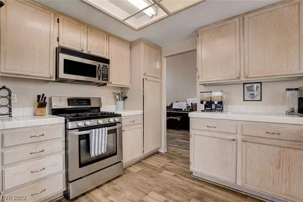 5004 Aussie Court, Las Vegas, NV 89130