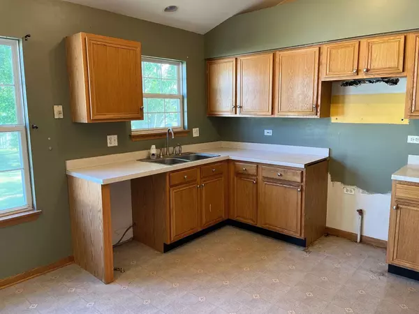 3011 Carlyle CT, New Lenox, IL 60451