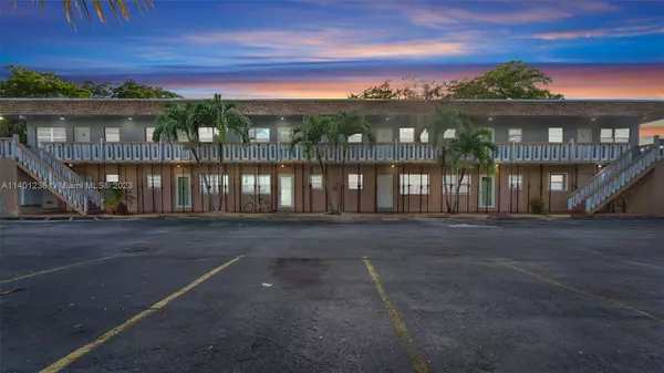 3265 Griffin Rd #205, Dania Beach, FL 33312