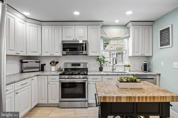 24 VALLEY VIEW TER, Moorestown, NJ 08057