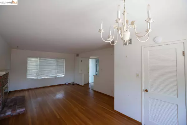 2119 Shea Dr, Pinole, CA 94564