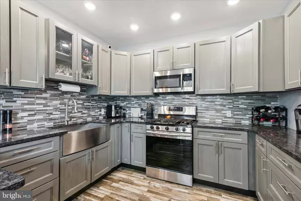 7528 LAWNDALE AVE, Philadelphia, PA 19111