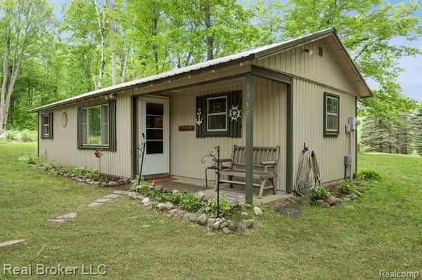 1355 CHRISTINE Drive, Harrison, MI 48625