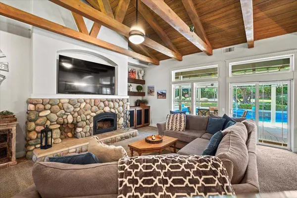 8125 Barton RD, Granite Bay, CA 95746