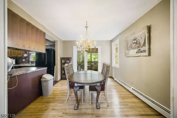 20 Seneca Trl, Jefferson Twp., NJ 07438