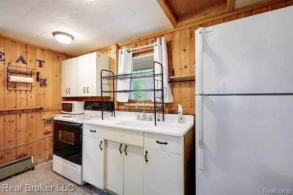 1355 CHRISTINE Drive, Harrison, MI 48625