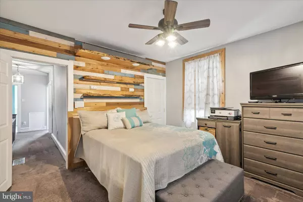 7528 LAWNDALE AVE, Philadelphia, PA 19111