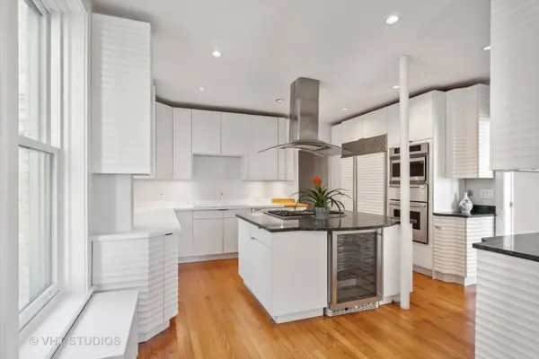 3100 N Sheridan Road #12A, Chicago, IL 60657