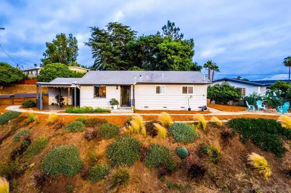 328 Peters Dr, Vista, CA 92083