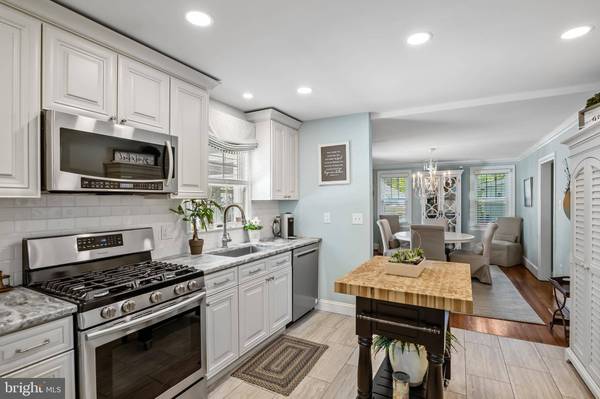 24 VALLEY VIEW TER, Moorestown, NJ 08057