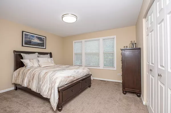 4504 Victoria DR, Plainfield, IL 60586