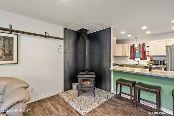 6154 E 21st AVE, Anchorage, AK 99504