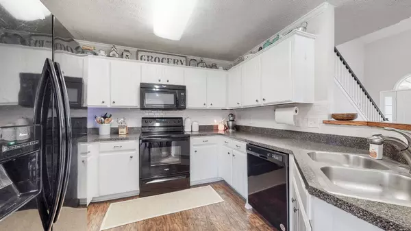 1105 Maxie Ct, La Vergne, TN 37086