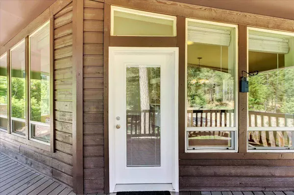 12117 Brunswick RD, Grass Valley, CA 95945