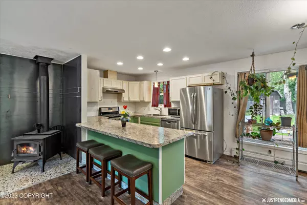 6154 E 21st AVE, Anchorage, AK 99504