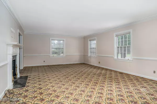 111 N Hilliard Street, Nashville, NC 27856