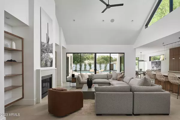 4244 E CATALINA Drive, Phoenix, AZ 85018