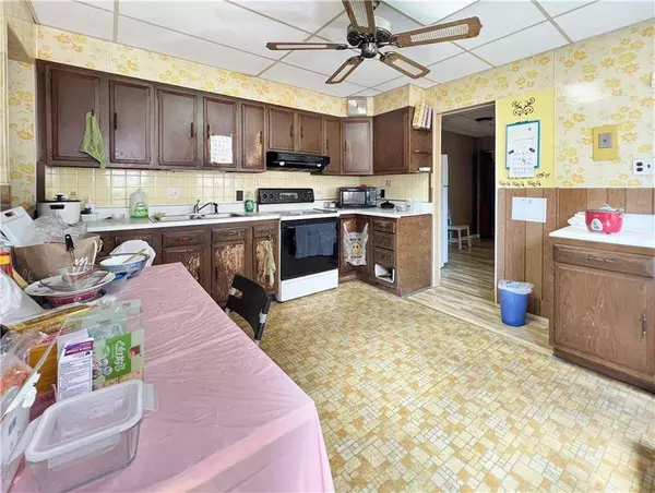 1239 East 3Rd Street, Bethlehem City, PA 18015