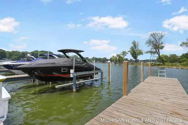 154 Jeans Meadow Court, Holland, MI 49424