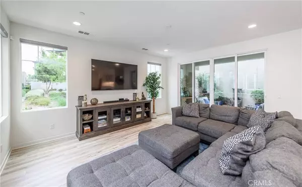 591 Cultivate, Irvine, CA 92618