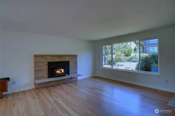 11509 21st PL SW, Seattle, WA 98146