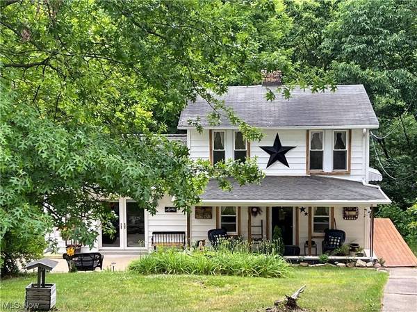 57644 S Eleanor ST, Bridgeport, OH 43912