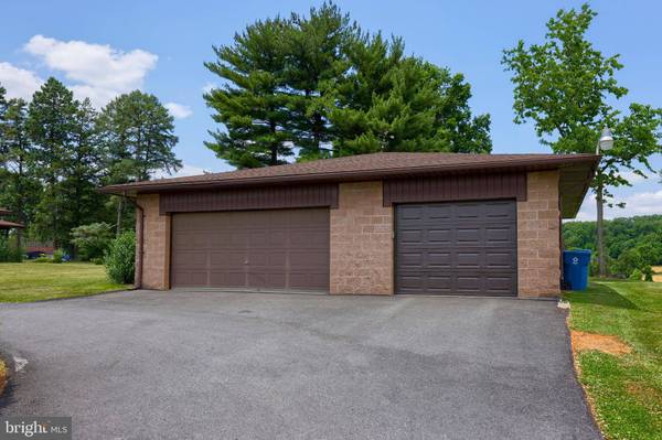 271 MEADOWBROOK AVE, York, PA 17406