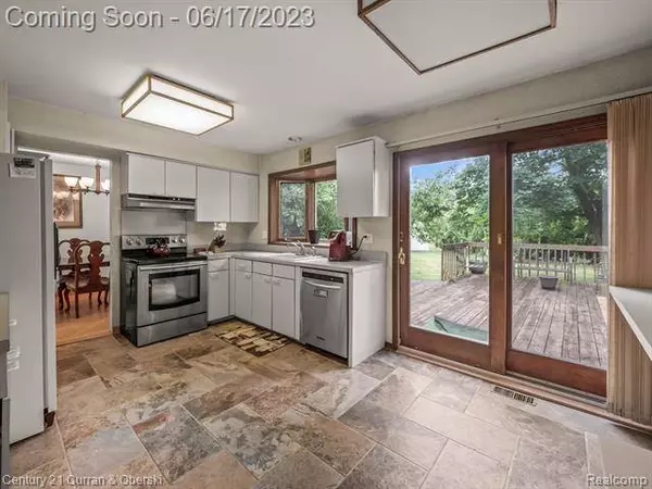 28046 GETTYSBURG Street, Farmington Hills, MI 48331